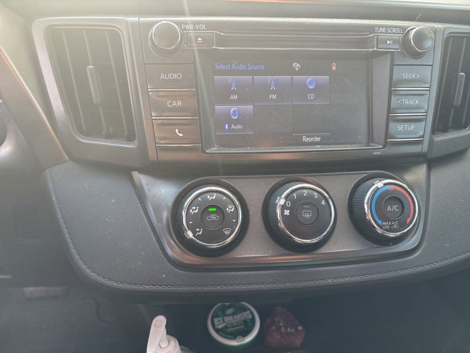 Used 2015 Toyota RAV4 LE AWD/4WD image 15