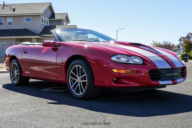 Used 2002 Chevrolet Camaro Z28 w/ SS Performance/Appearance Pkg RWD image 12