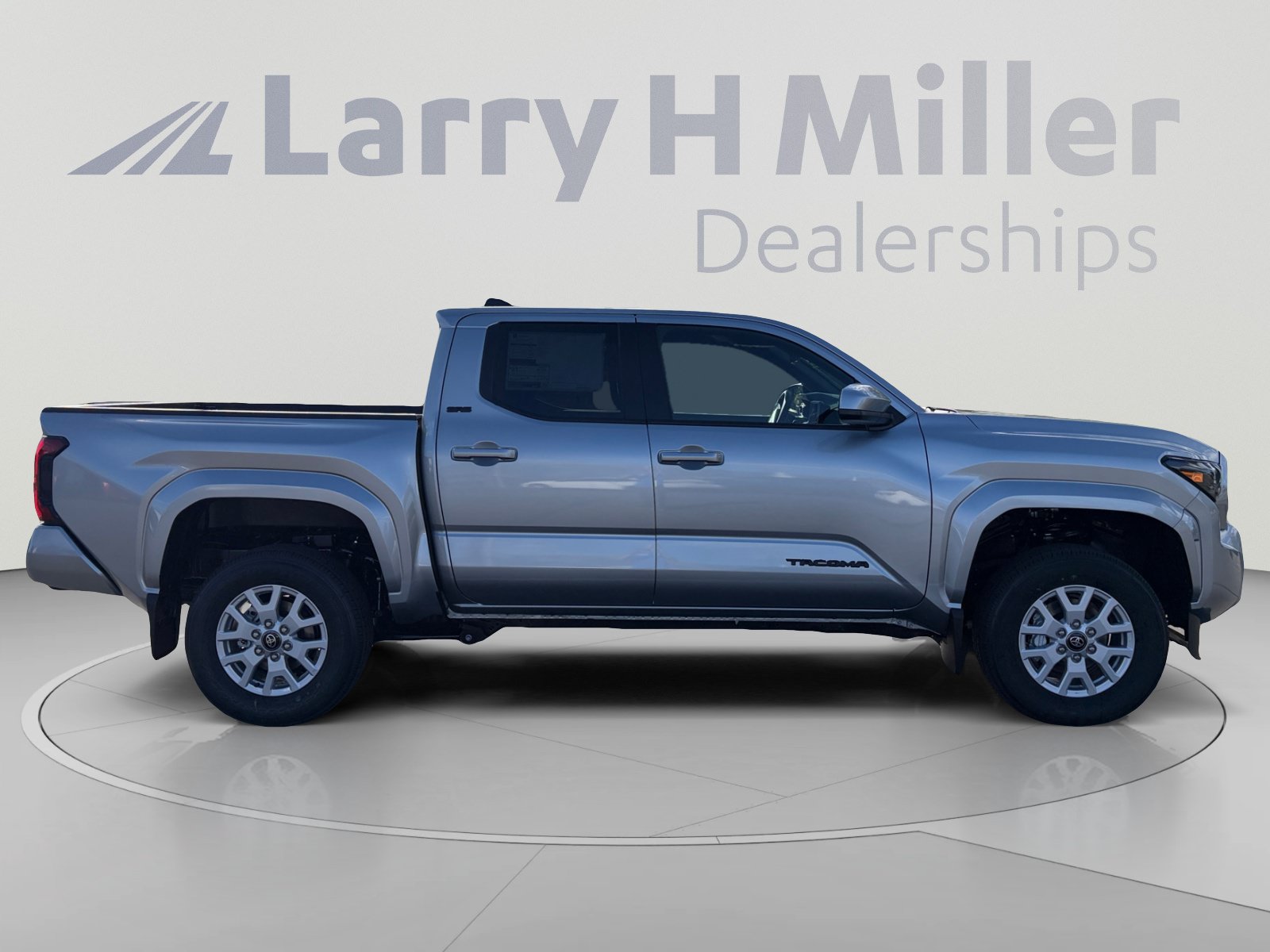 New 2026 Toyota Tacoma SR5 AWD/4WD image 6