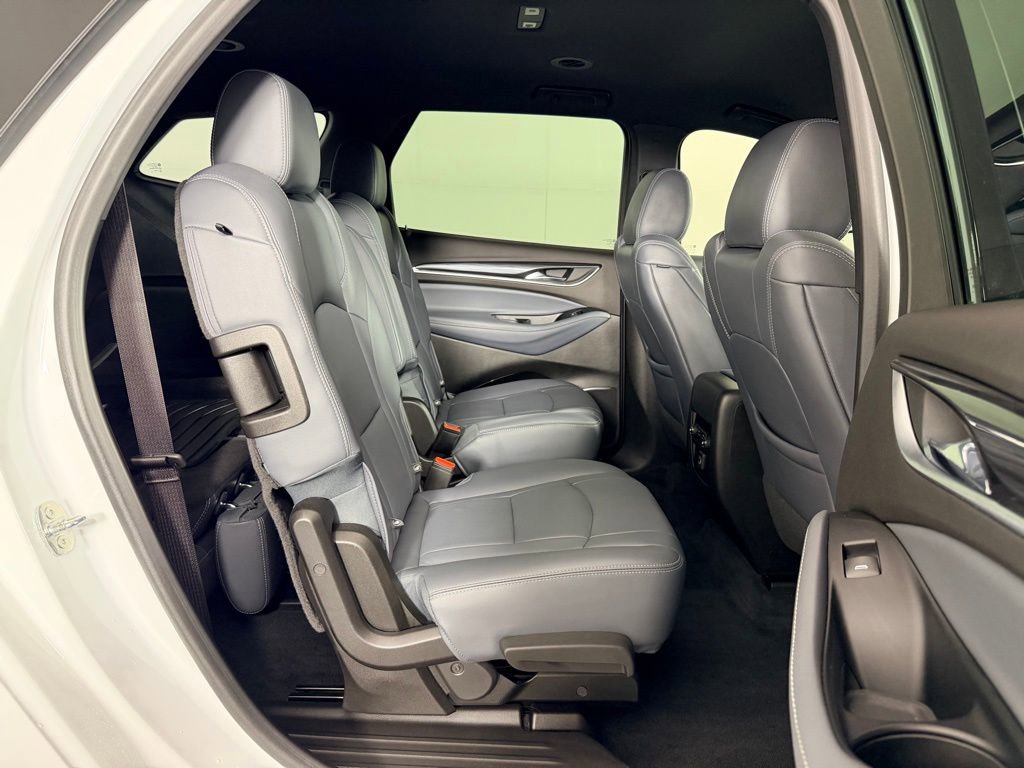 Used 2023 Buick Enclave Essence FWD image 27