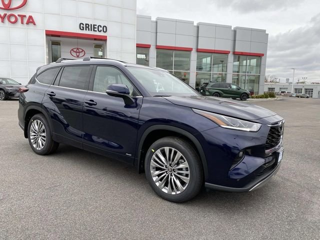 New 2026 Toyota Highlander Platinum AWD/4WD image 1