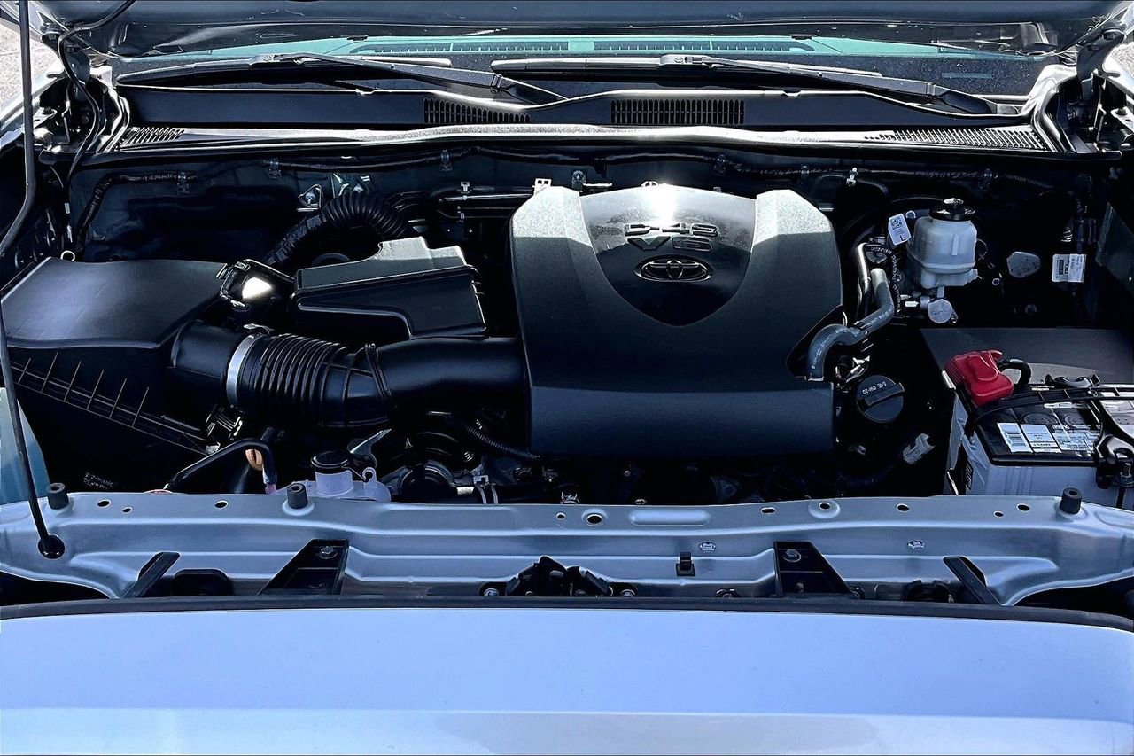 Used 2022 Toyota Tacoma SR5 image 31