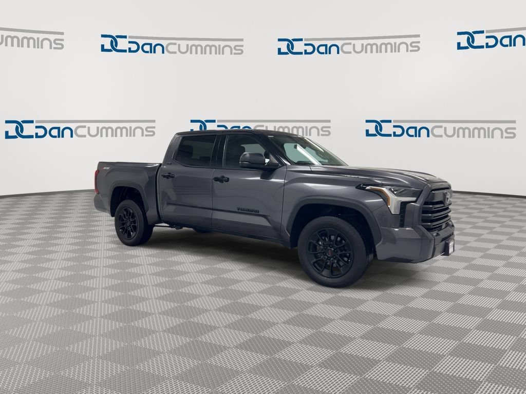 Used 2022 Toyota Tundra SR5 RWD image 2