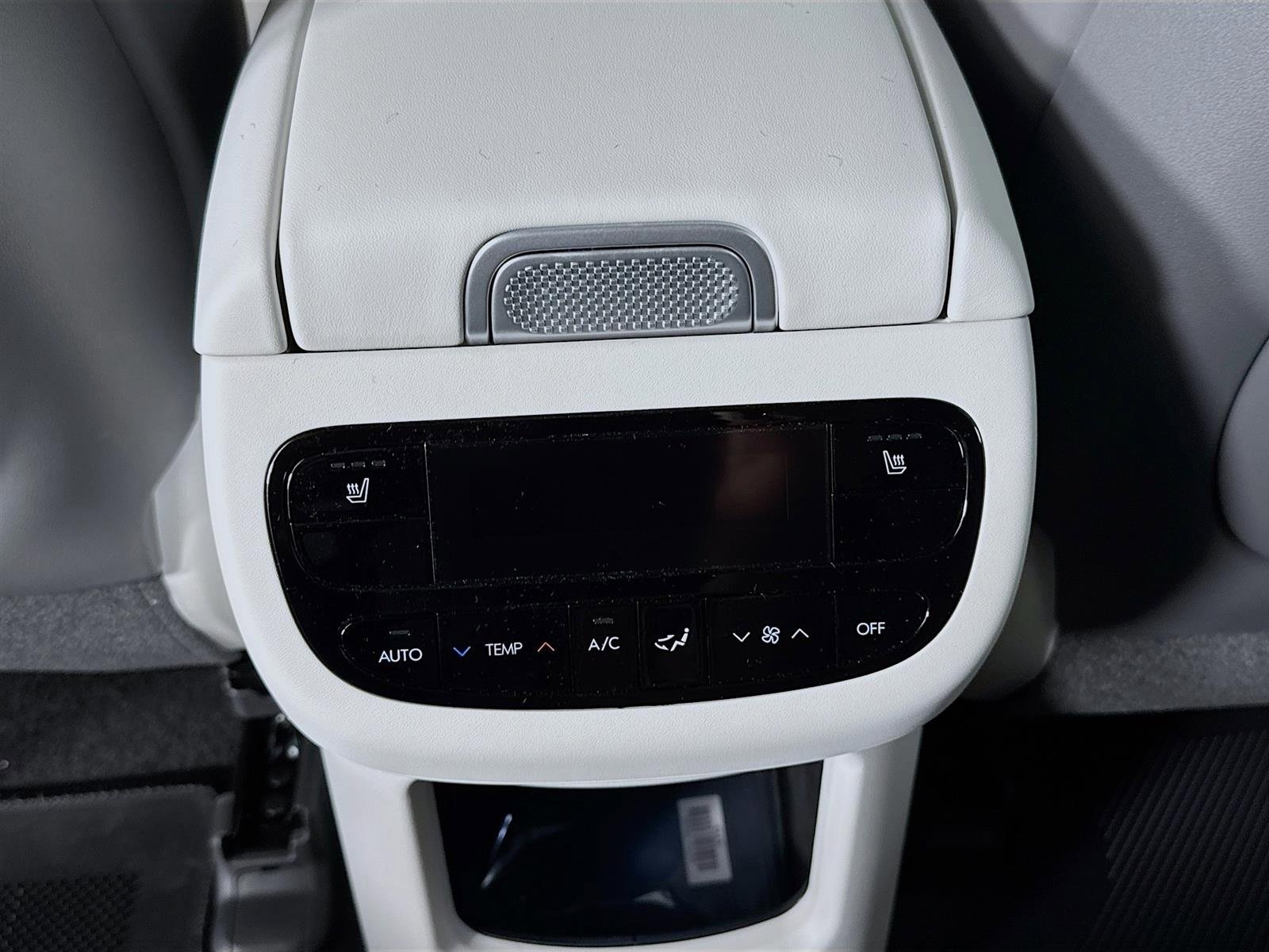 New 2026 Hyundai Ioniq 9 SEL image 25