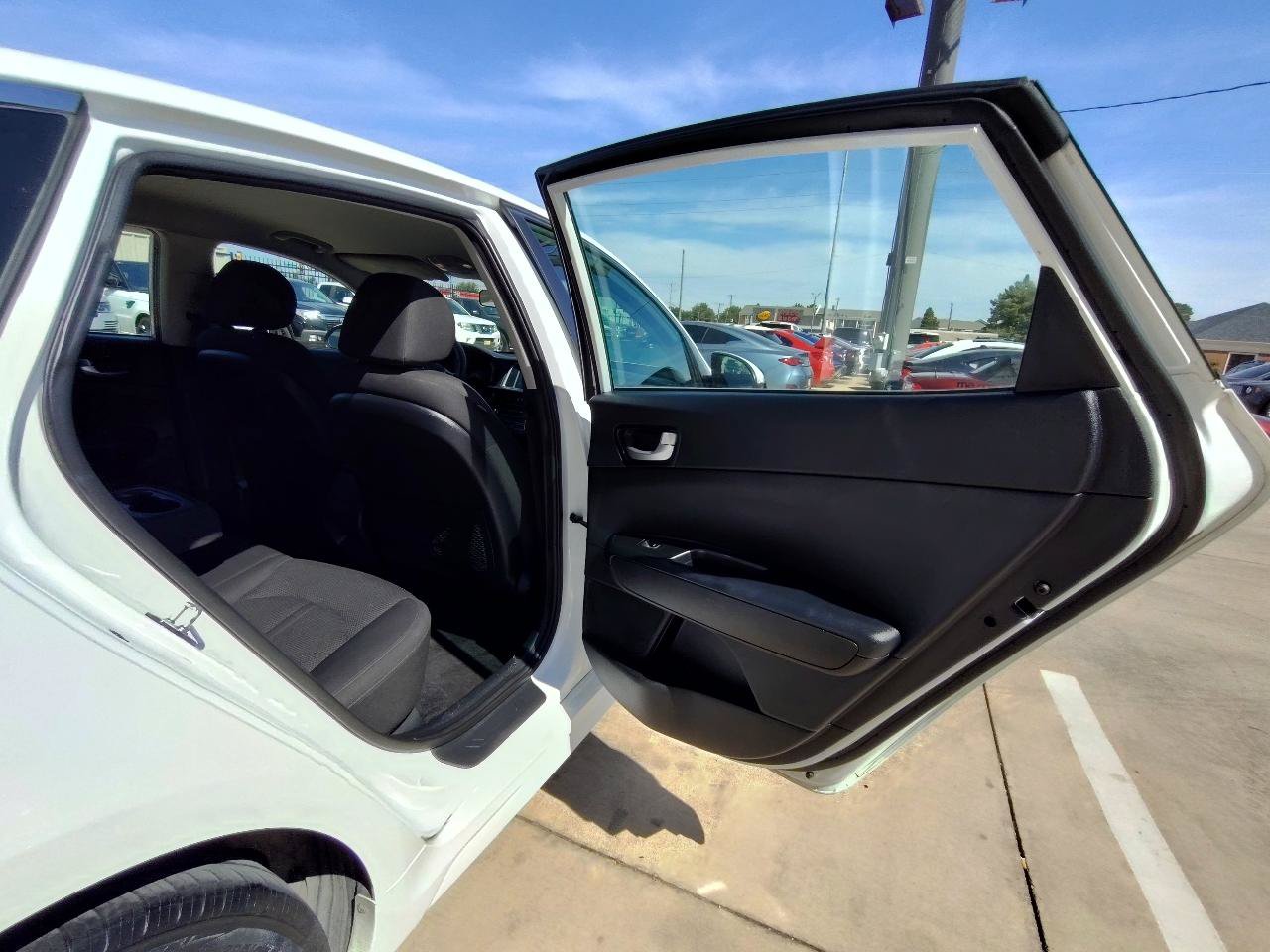 Used 2019 Kia Optima LX FWD image 35