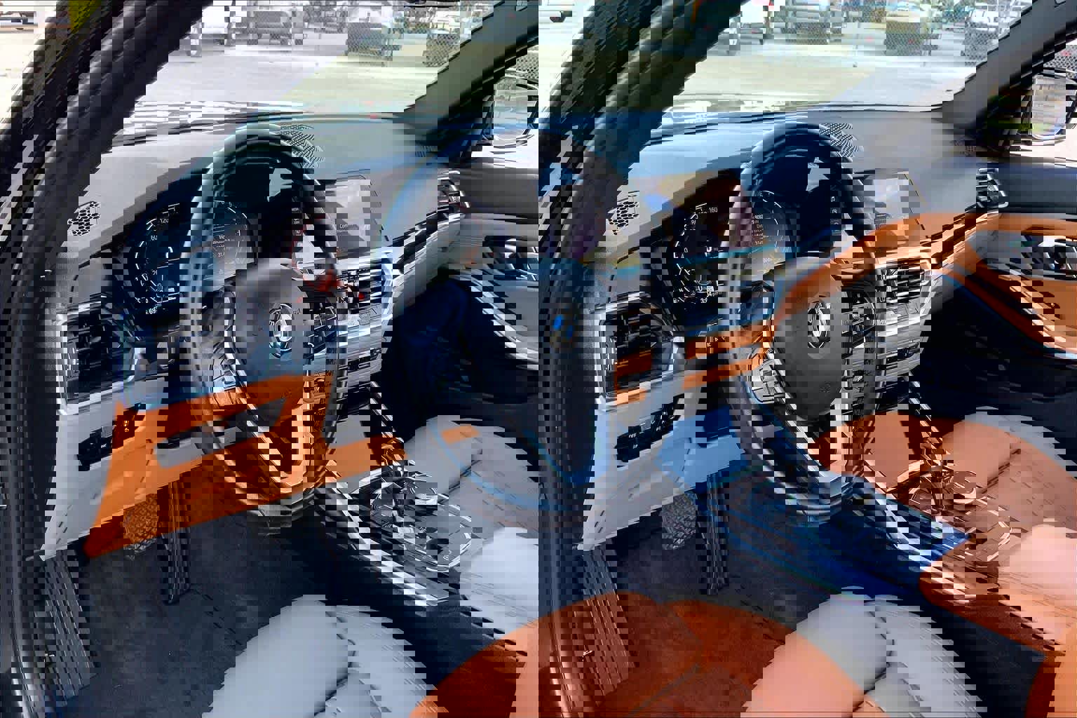 Used 2019 BMW 330i Sedan w/ Driving Assistance Package image 16