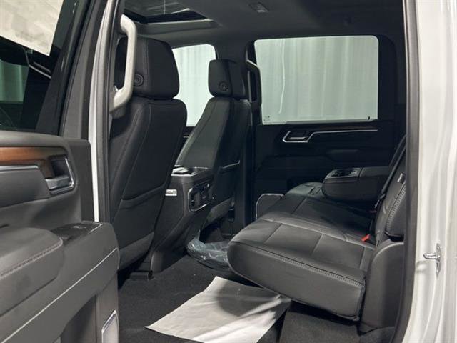 New 2025 GMC Sierra 2500 Denali w/ Denali Reserve Package image 16