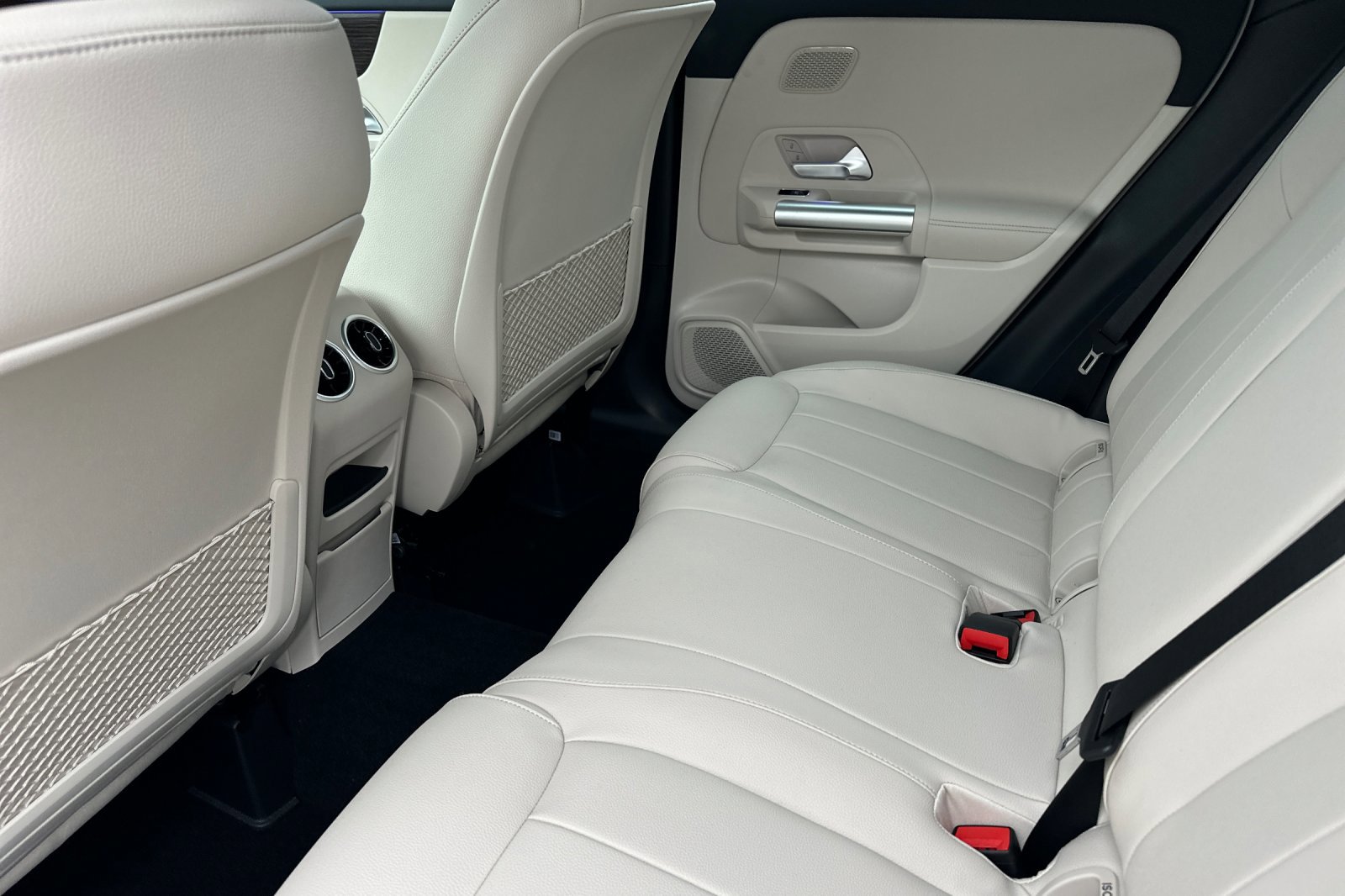 New 2026 Mercedes-Benz GLA 250 image 12