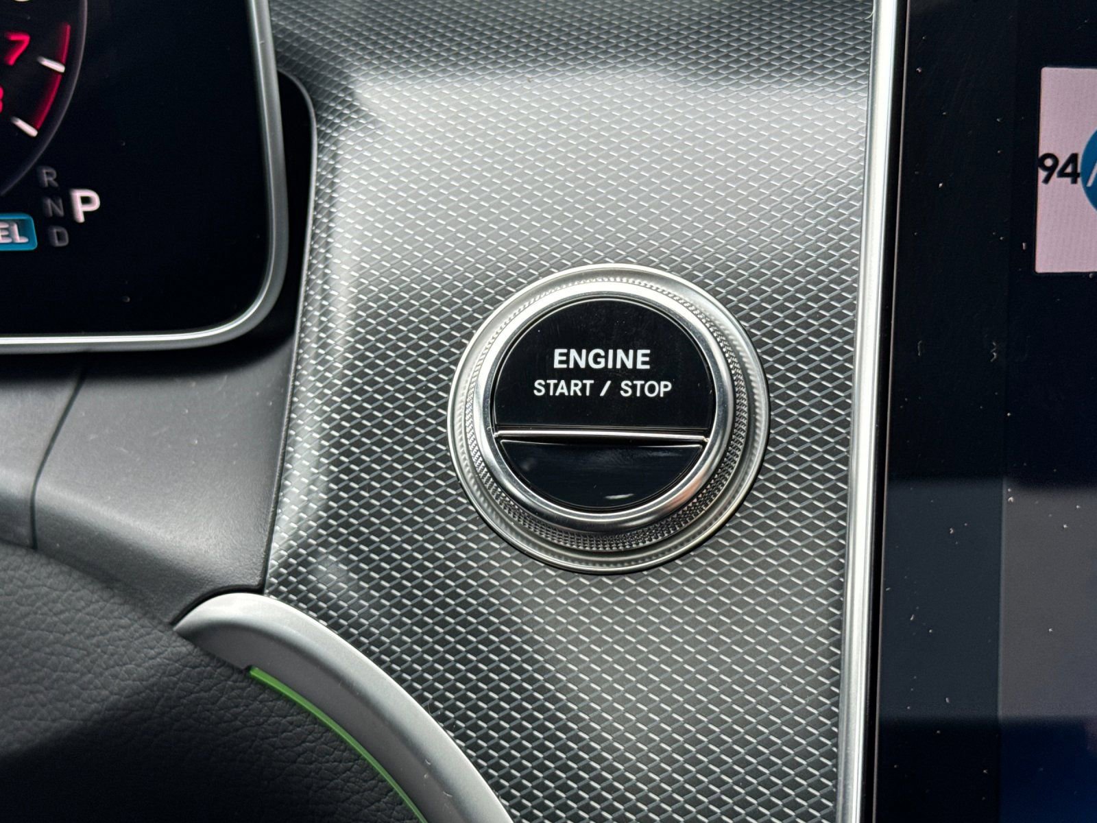 New 2025 Mercedes-Benz GLC 350e 4MATIC image 23