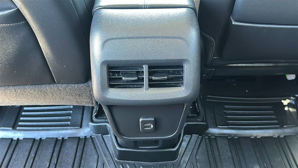 Used 2022 GMC Terrain SLT image 30