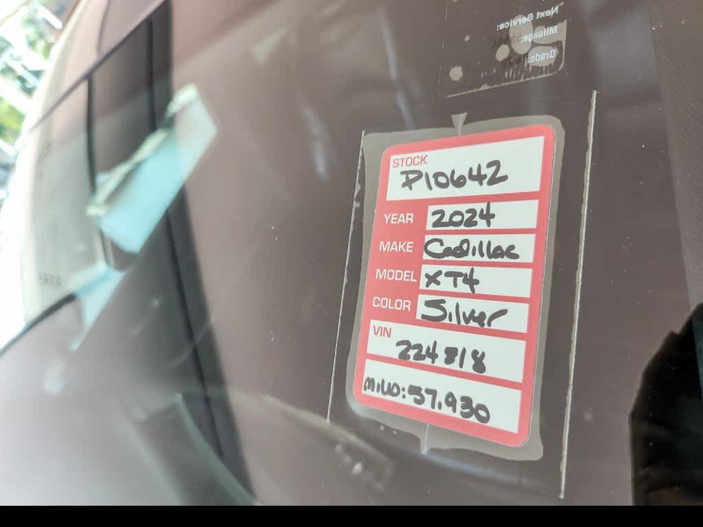 Used 2024 Cadillac XT4 Premium Luxury FWD image 30