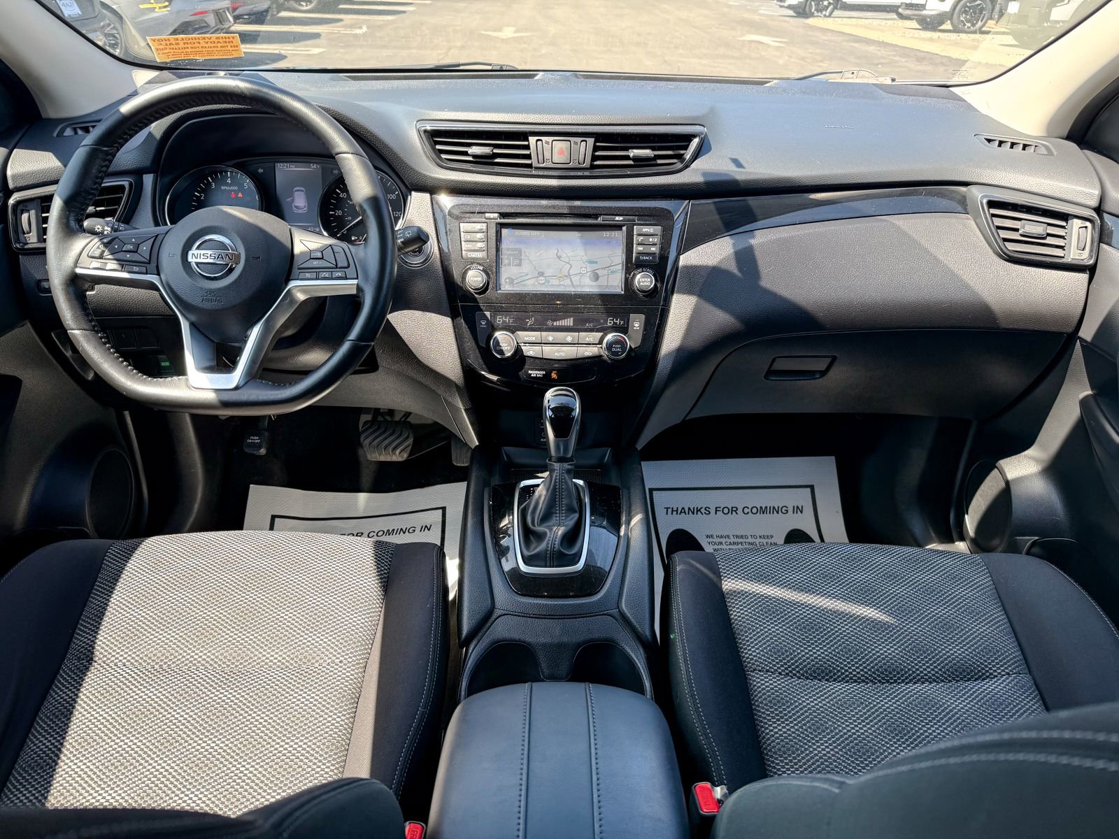 Used 2017 Nissan Rogue Sport SV w/ SV Premium Package AWD/4WD image 37