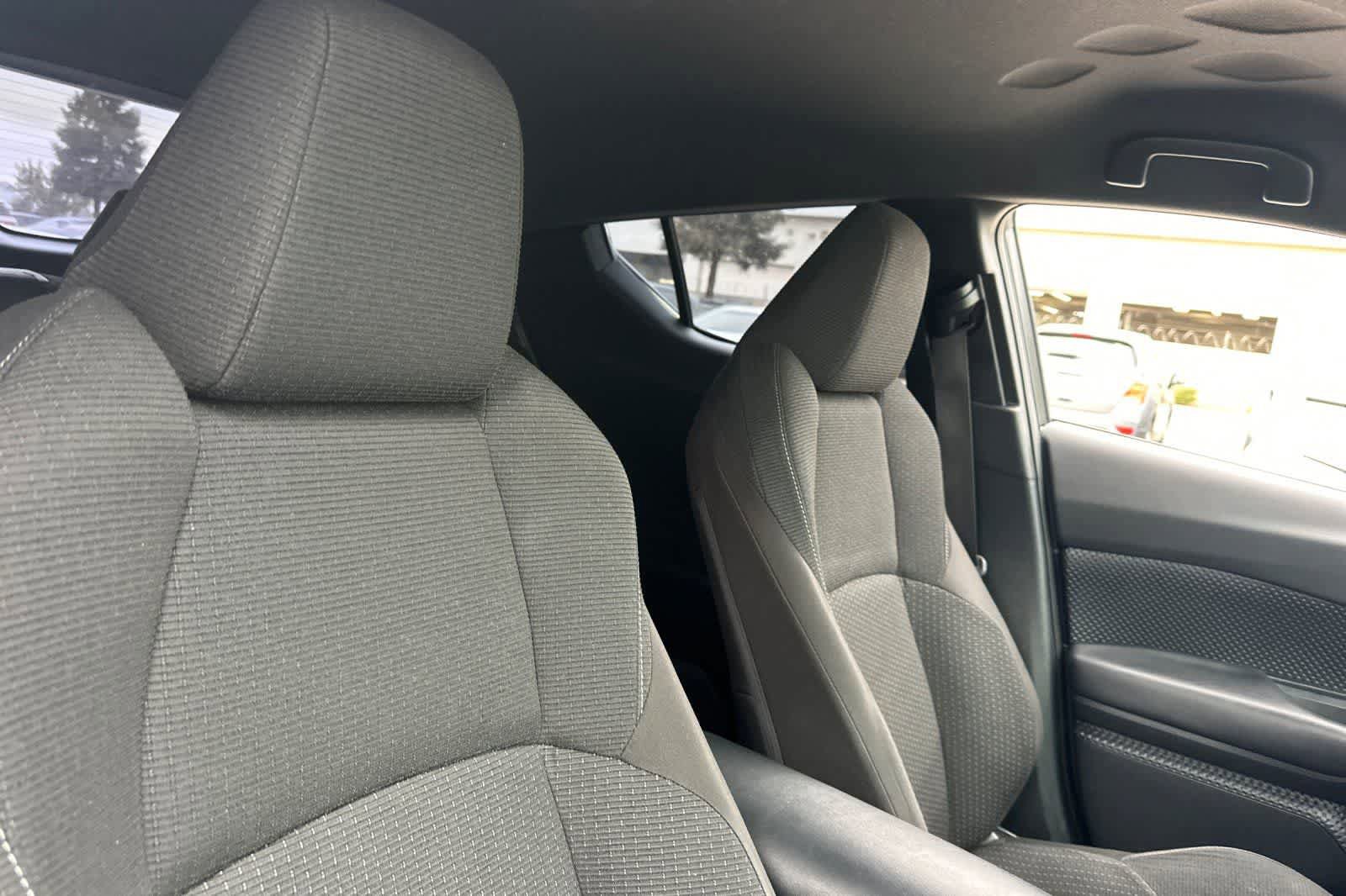 Used 2019 Toyota C-HR LE FWD image 19