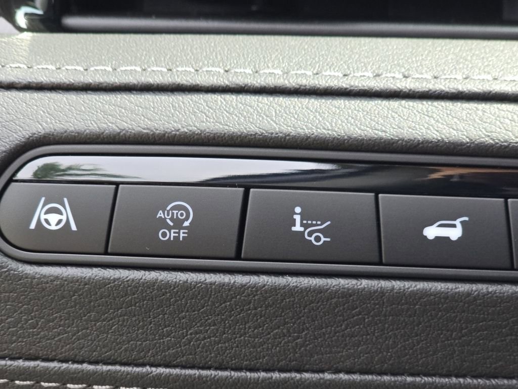 New 2025 INFINITI QX80 Sensory image 16