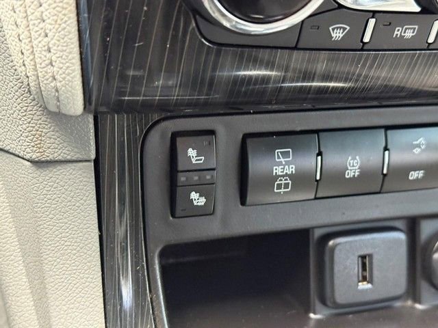 Used 2017 Chevrolet Traverse LT image 22