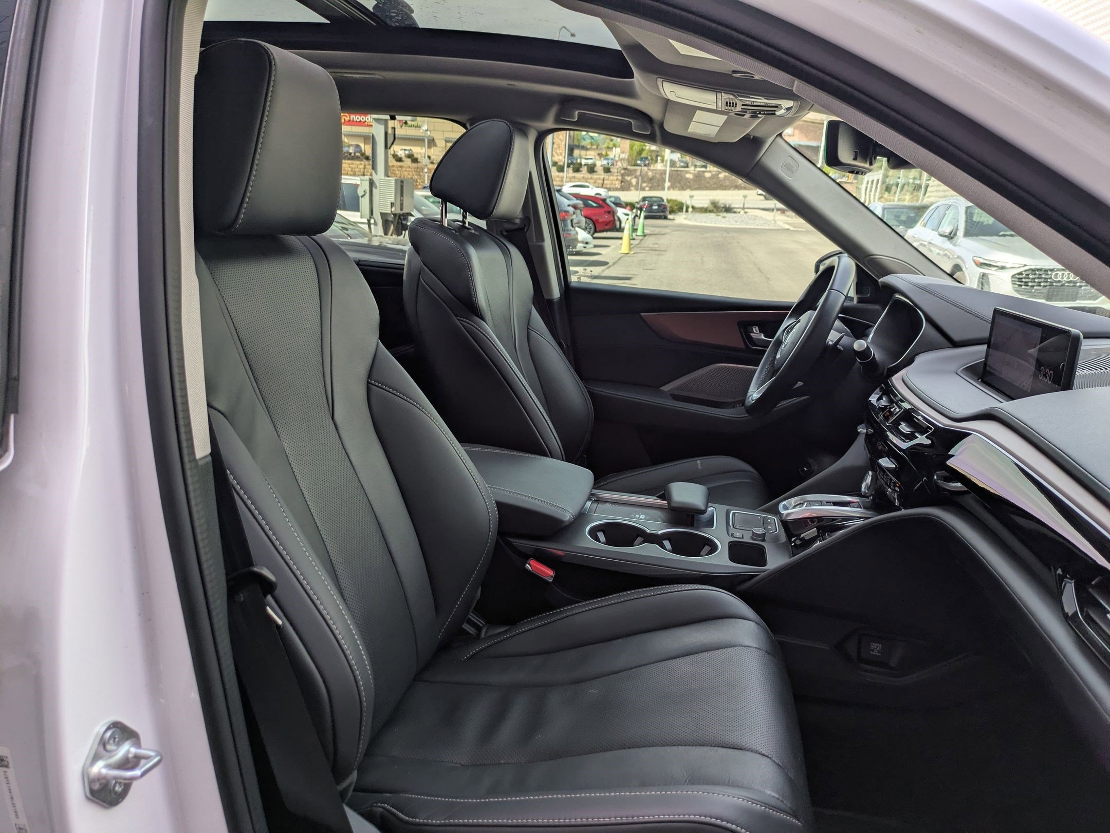 Used 2022 Acura MDX SH-AWD w/ Technology Package image 28