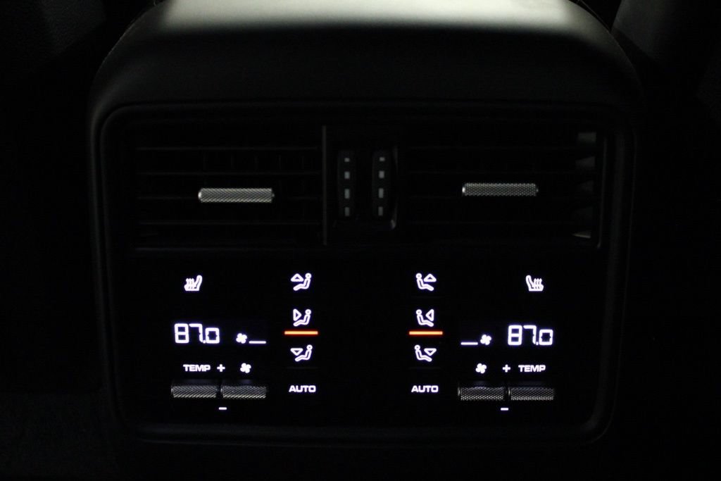 Certified 2023 Porsche Cayenne Turbo GT AWD/4WD image 36