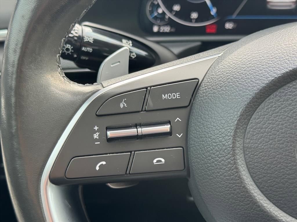Used 2023 Hyundai Sonata Limited w/ Preferred Accessory Package FWD image 17