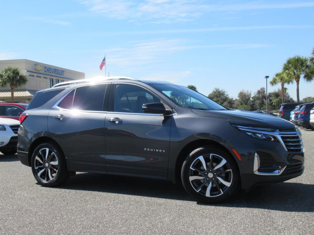 Used 2022 Chevrolet Equinox Premier image 2