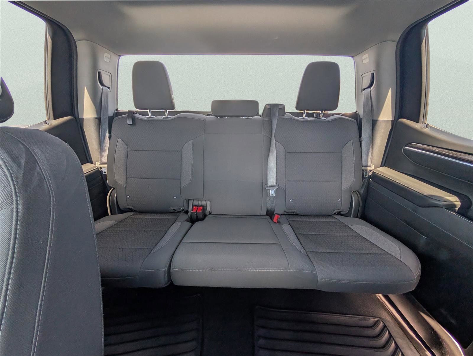 Used 2022 Chevrolet Silverado 1500 LT w/ Z71 Off-Road Package image 16