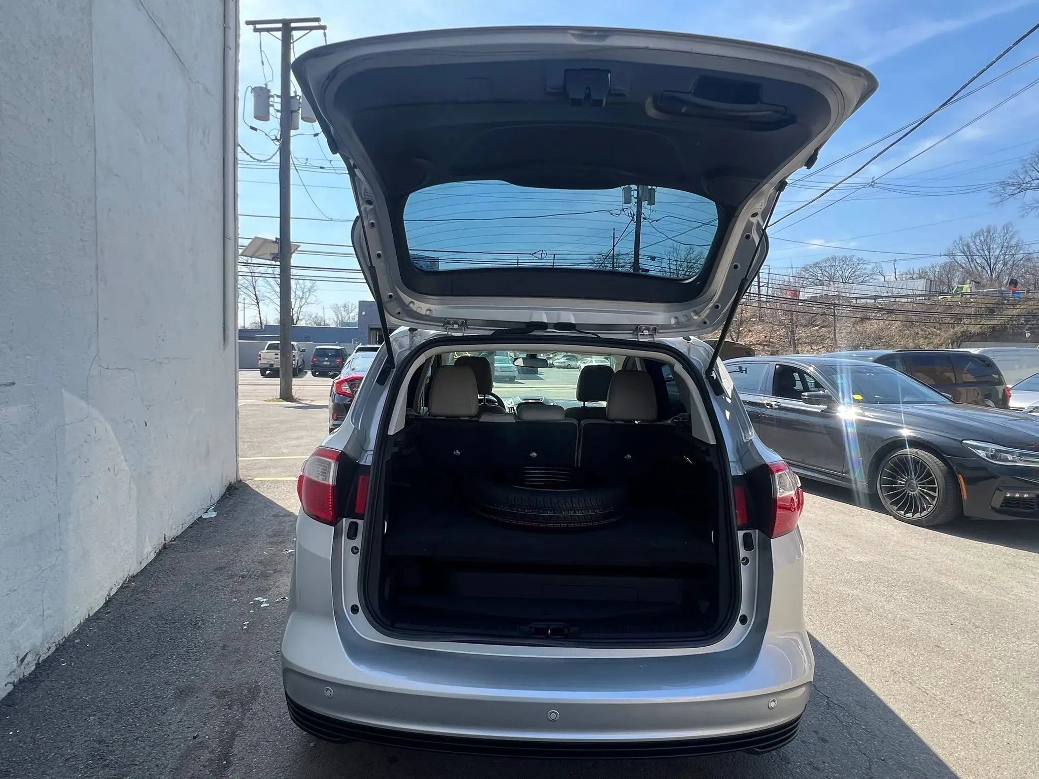 Used 2016 Ford C-MAX Energi SEL w/ Equipment Group 301A image 9