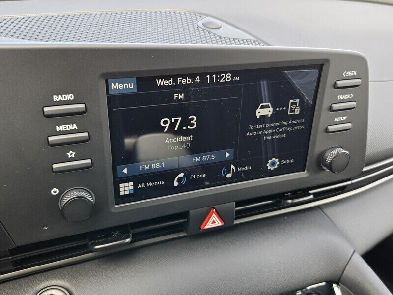 New 2026 Hyundai Elantra SEL Sport Premium FWD image 9