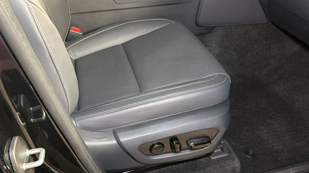 Certified 2024 Lexus GX 550 w/ Accessory Package (Z1) image 12