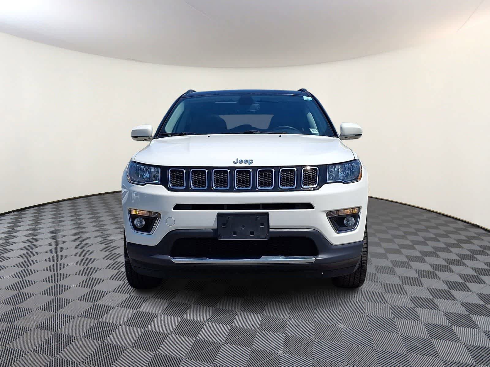 Used 2019 Jeep Compass Limited AWD/4WD image 3