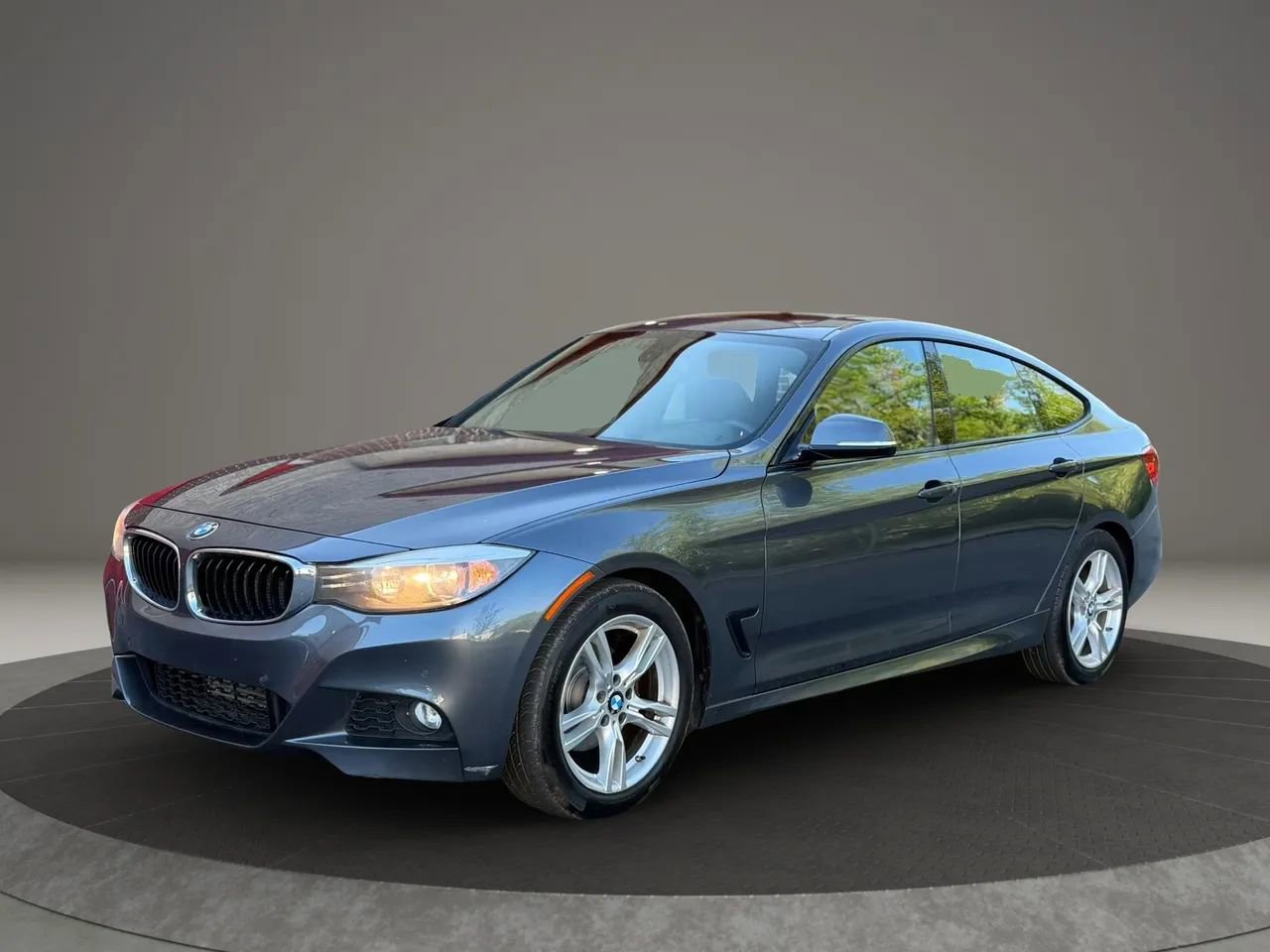Used 2016 BMW 328i Gran Turismo xDrive AWD/4WD image 1