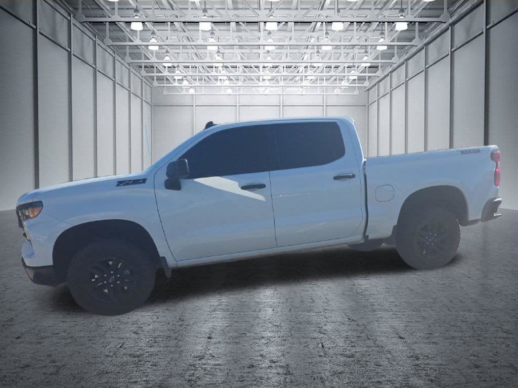 Used 2024 Chevrolet Silverado 1500 Custom Trail Boss w/ LPO, Dark Essentials Package AWD/4WD image 3