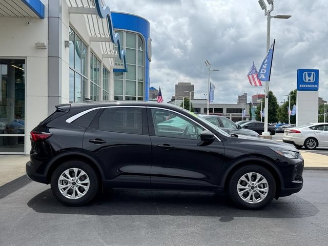 Used 2024 Ford Escape Active FWD image 2