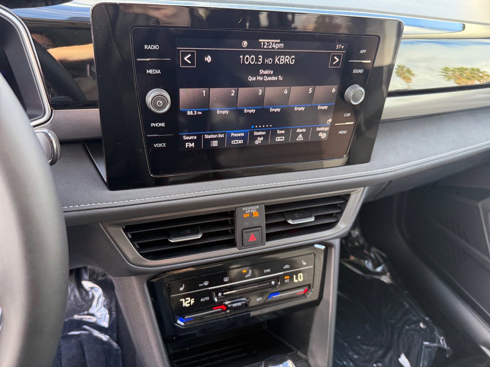 New 2026 Volkswagen Taos SE FWD image 12