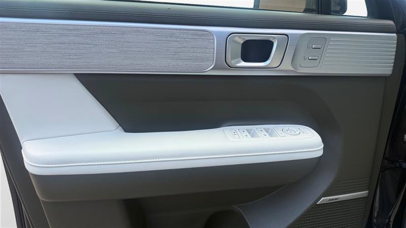 Used 2025 Hyundai Santa Fe Calligraphy FWD image 11