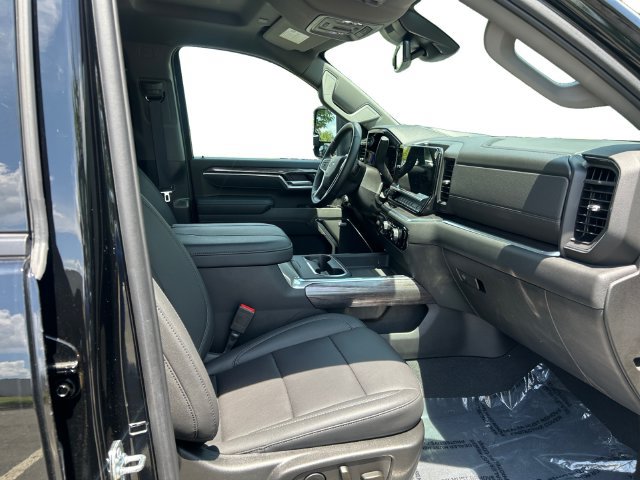 Used 2025 Chevrolet Silverado 2500 LTZ w/ Trail Boss Package AWD/4WD image 17