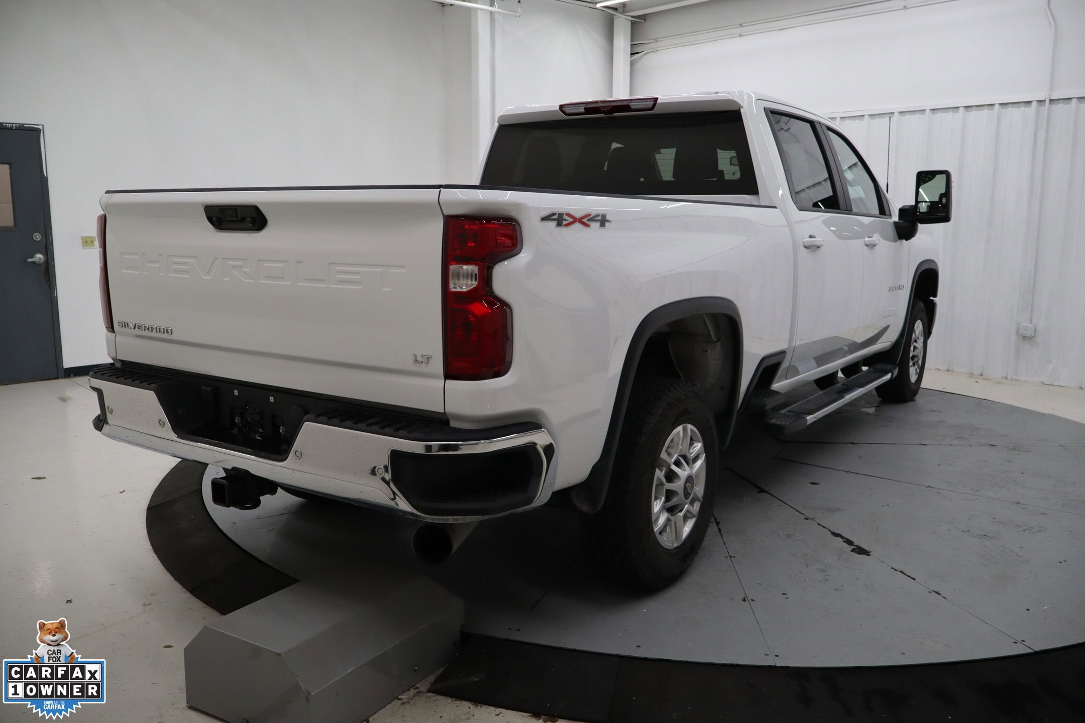 Used 2025 Chevrolet Silverado 2500 LT w/ Safety Package AWD/4WD image 2
