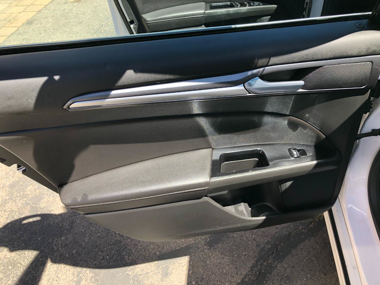 Used 2013 Ford Fusion Titanium w/ Titanium Driver Assist Pkg FWD image 26