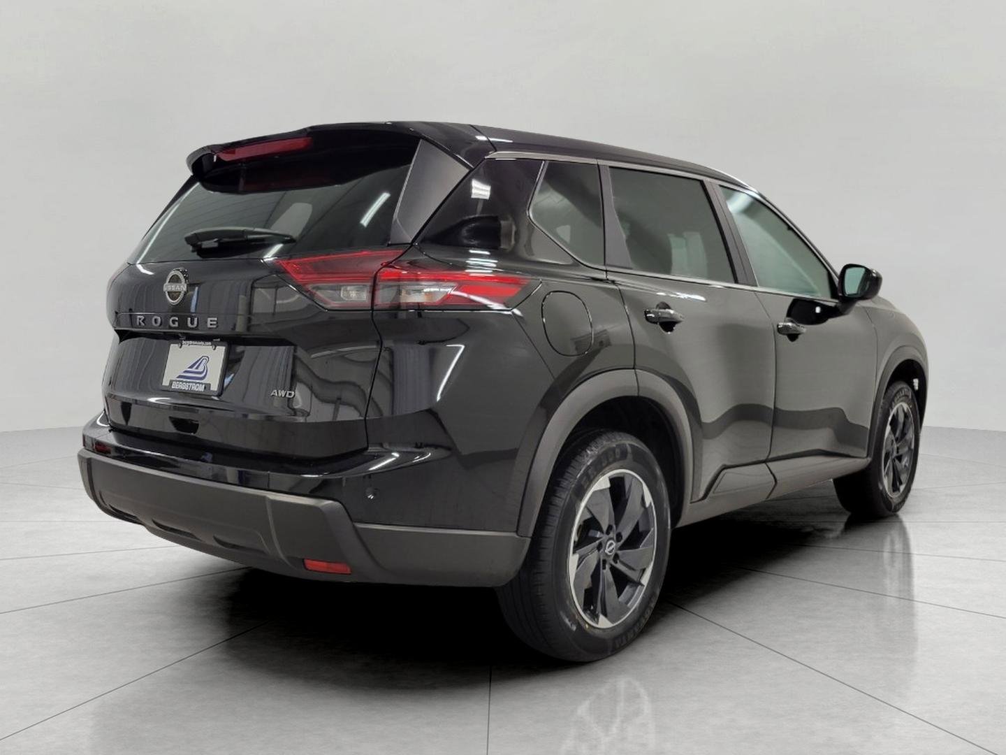 Used 2025 Nissan Rogue SV AWD/4WD image 20