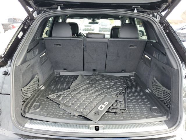 Used 2025 Audi Q5 e Premium Plus w/ Premium Plus Package image 8