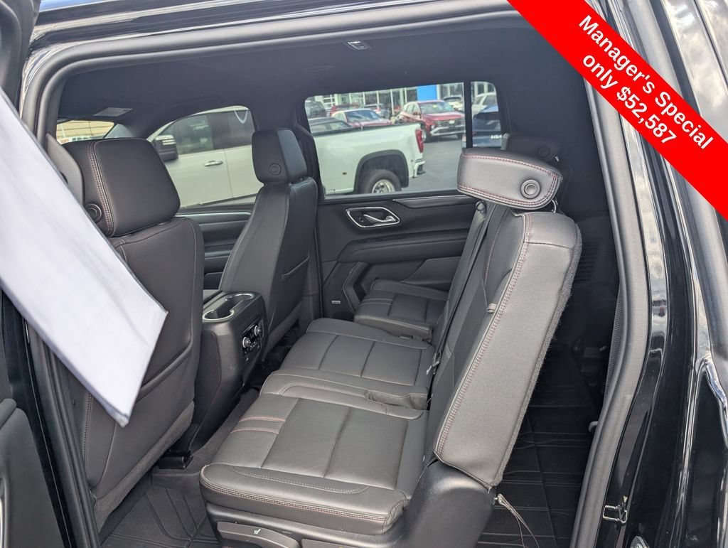 Used 2023 Chevrolet Suburban RST w/ Luxury Package AWD/4WD image 10