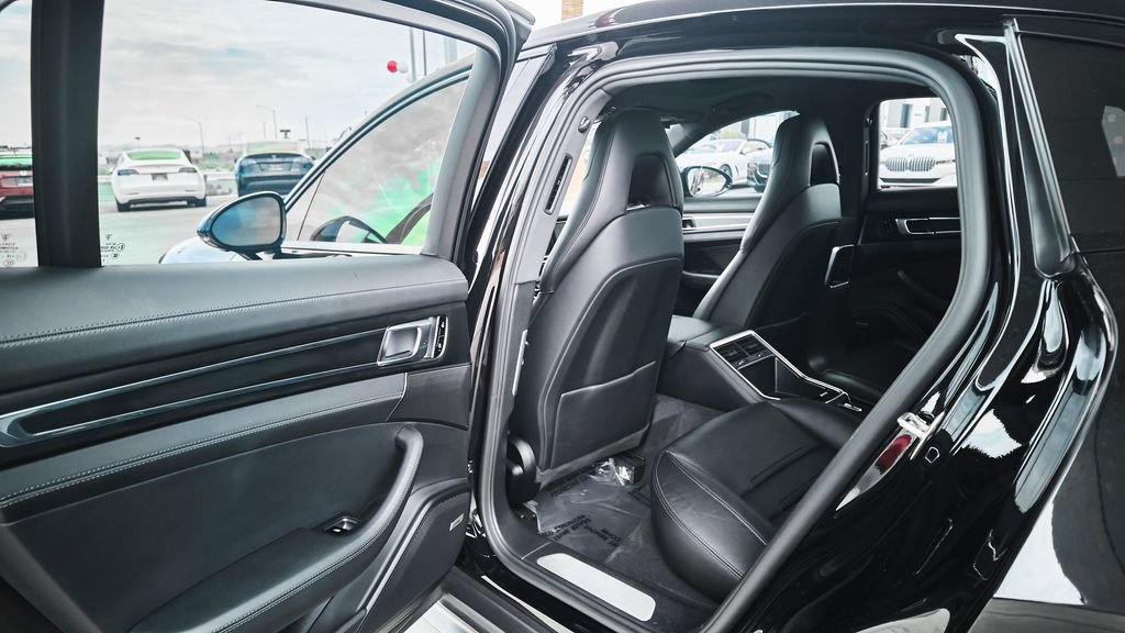 Used 2020 Porsche Panamera 4 AWD/4WD image 14