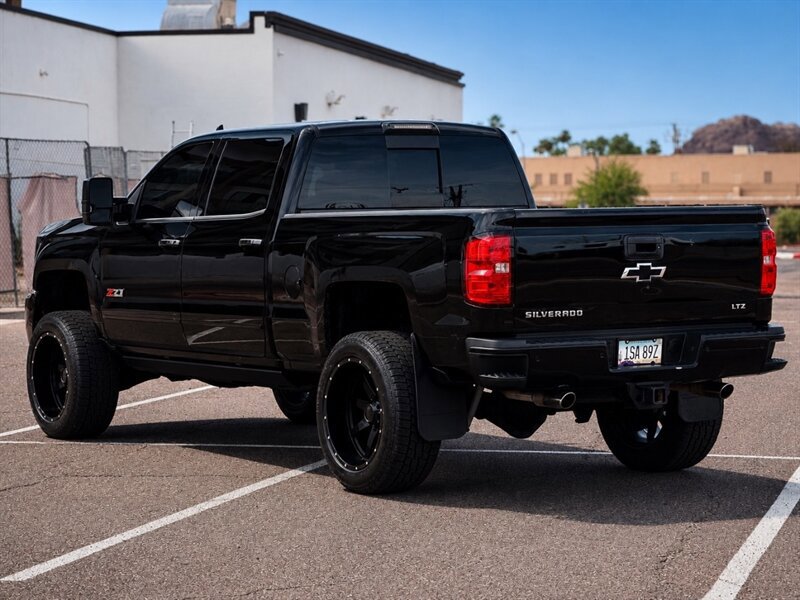 Used 2017 Chevrolet Silverado 2500 LTZ w/ Midnight Edition AWD/4WD image 5
