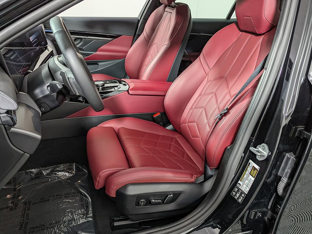 Used 2025 BMW 530i xDrive w/ Premium Package image 17