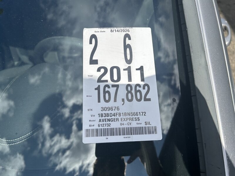 Used 2011 Dodge Avenger Express FWD image 34