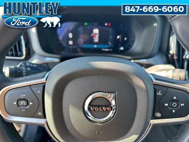 Used 2025 Volvo XC60 B5 Core image 25