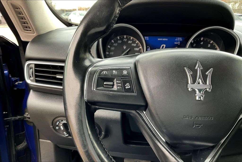 Used 2019 Maserati Levante image 11