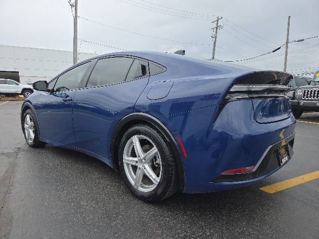 Used 2024 Toyota Prius Prime FWD image 5