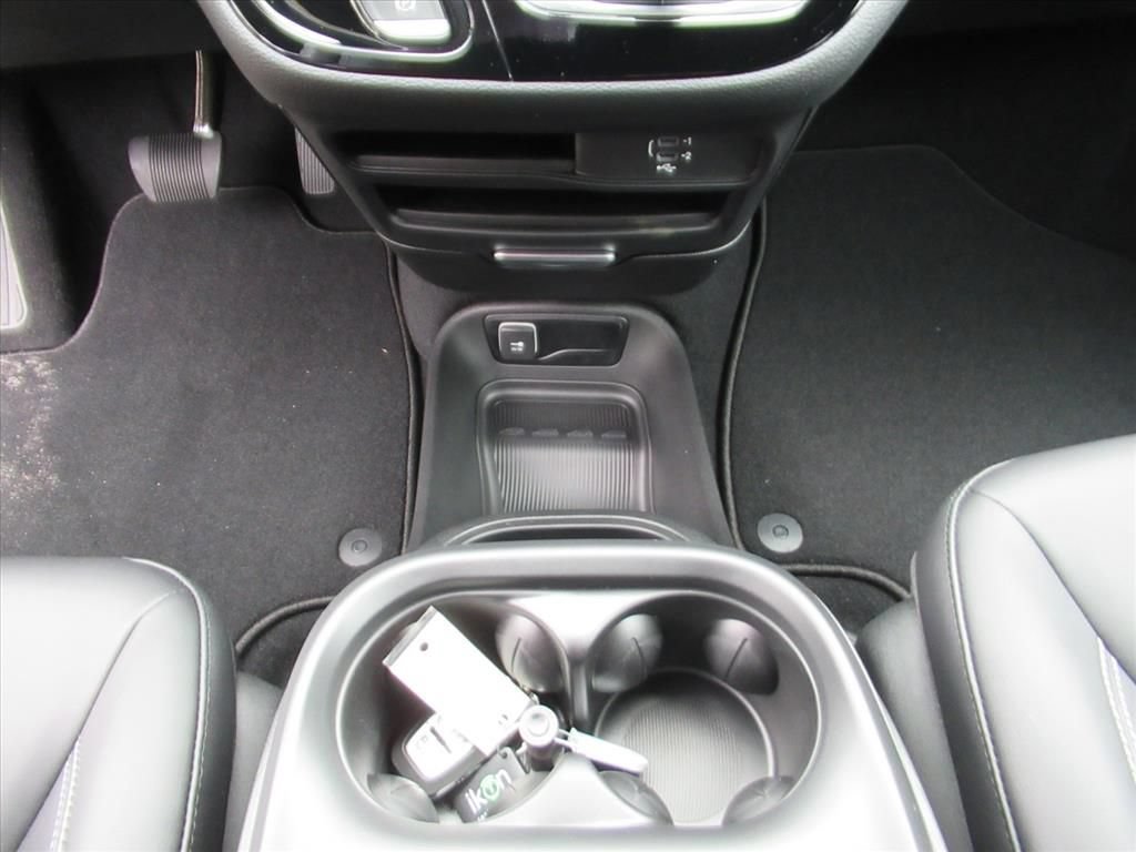 New 2026 Chrysler Pacifica Select w/ S Appearance Package FWD image 22
