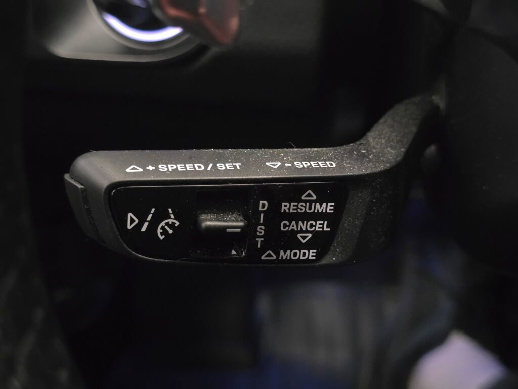 Certified 2023 Porsche Cayenne Platinum Edition AWD/4WD image 43