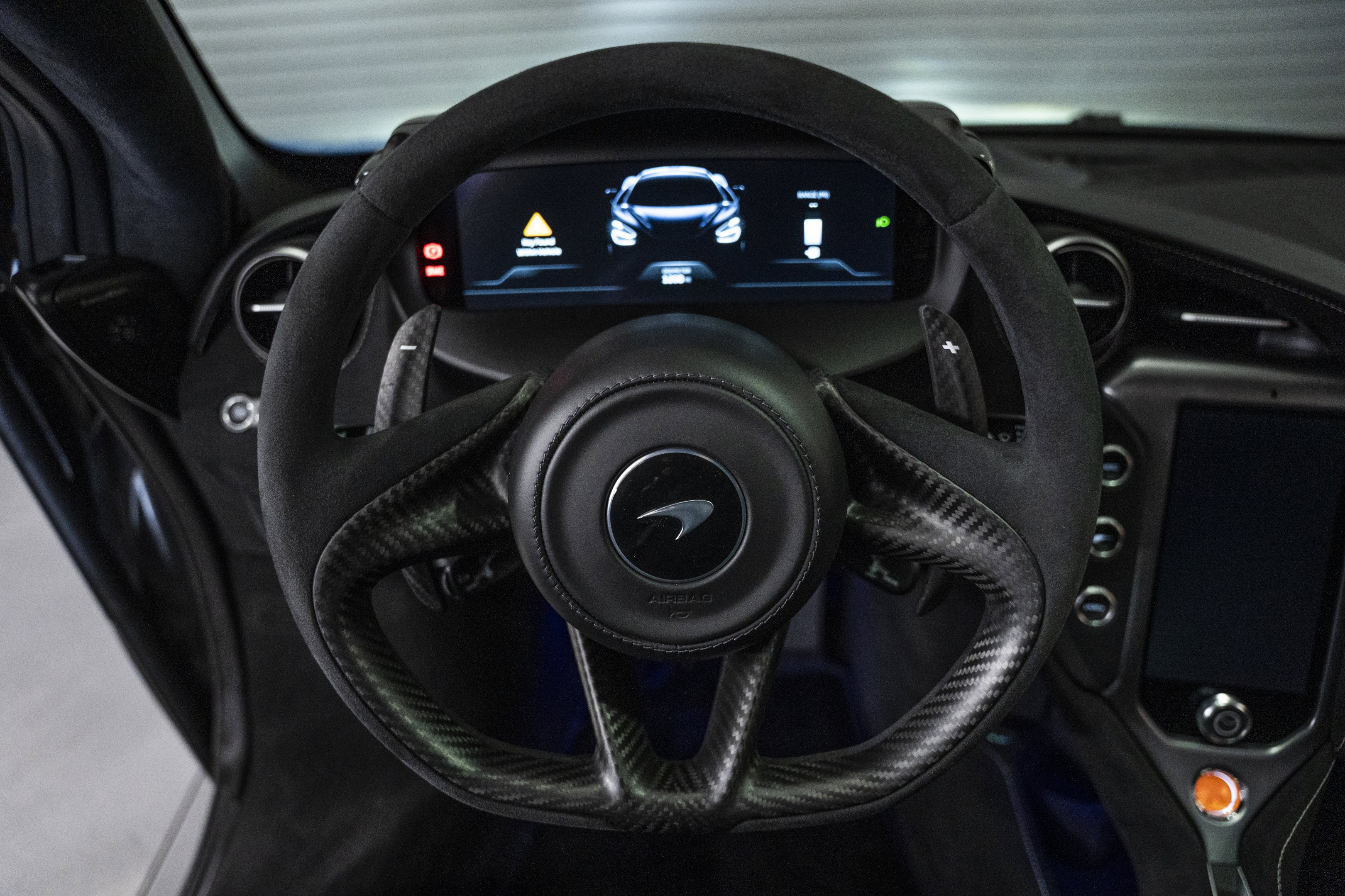 Used 2026 McLaren 750S Spider RWD image 46
