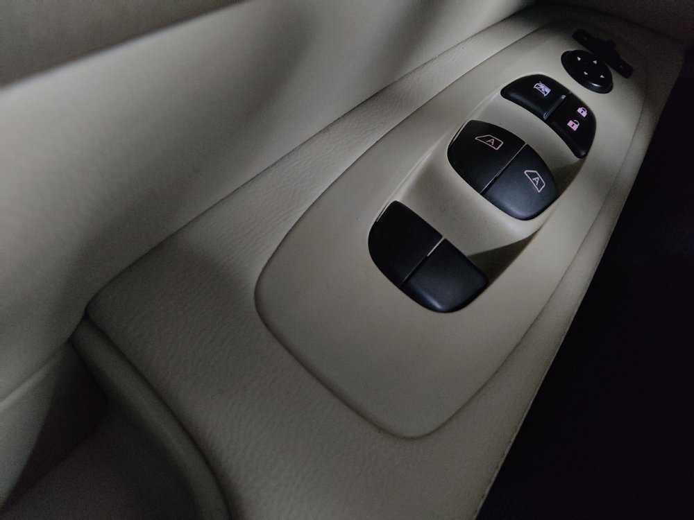 Used 2016 Nissan Pathfinder SL w/ SL Tech Package image 27